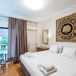 Moon By Halu! Seafront 3-bedroom 塞萨洛尼基