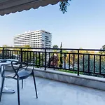Moon By Halu! Seafront 3-bedroom * 塞萨洛尼基