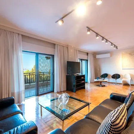 Moon Seafront 3-bedroom By Halu! Apartment