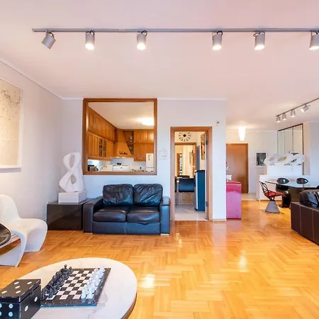 Moon Seafront 3-bedroom By Halu!