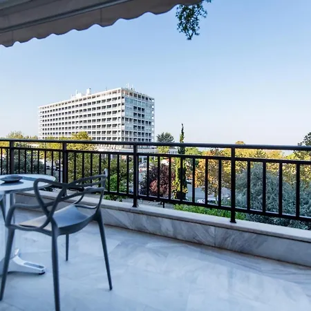 Moon By Halu! Seafront 3-bedroom * Saloniki