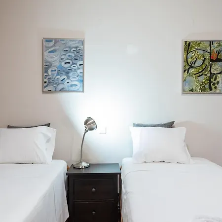 Moon By Halu! Seafront 3-bedroom Apartament *