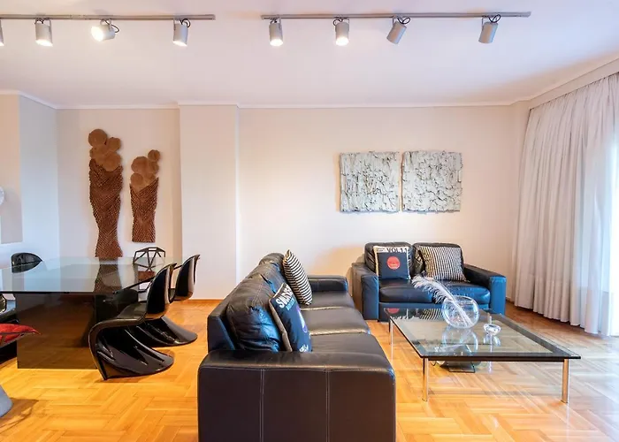 Moon By Halu! Seafront 3-bedroom דירה סלוניקי