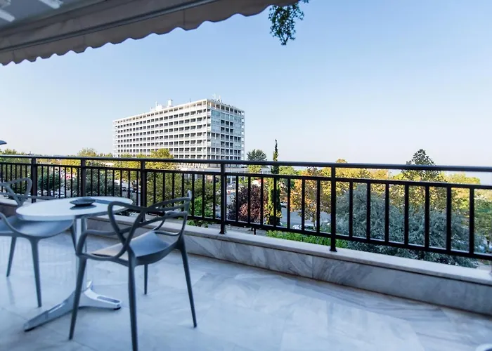 Moon By Halu! Seafront 3-bedroom * Thessaloniki
